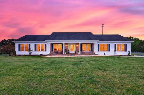 112 Guernsey Ln, STAUNTON, VA, 24401-8353 | Card Image