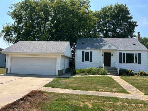 211 N Taylor St, Cherry, IL, 61317-1092 | Card Image