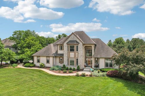 S78W22655 Sunset Glen Drive, VERNON, WI, 53103 | Card Image