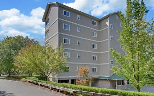 unit-4c-121 River St, Hiawassee, GA, 30546-3221 | Card Image