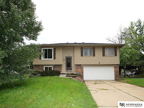 8304 S 49th Ave, Omaha, NE, 68157-2542 | Card Image
