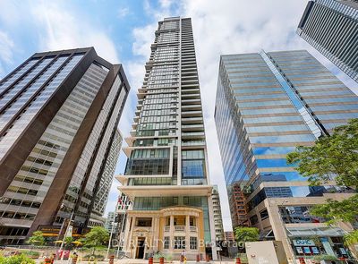 3201 - 426 University Ave, Condo with 1 bedrooms, 1 bathrooms and null parking in Toronto ON | Image 1