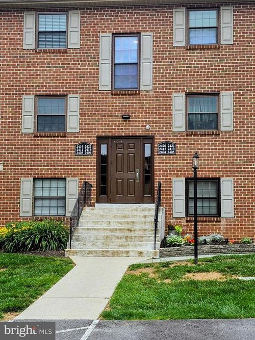 2420-2420 Pond View Dr, WEST CHESTER, PA, 19382-6317 | Card Image