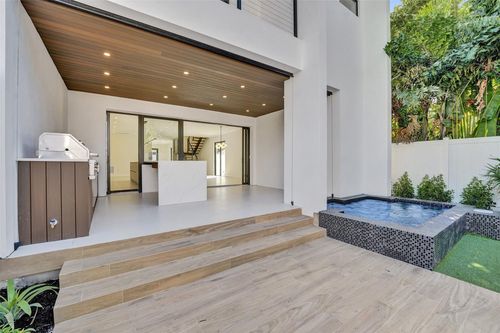 1525 Ne 15th Ave, Fort Lauderdale, FL, 33304-4848 | Card Image