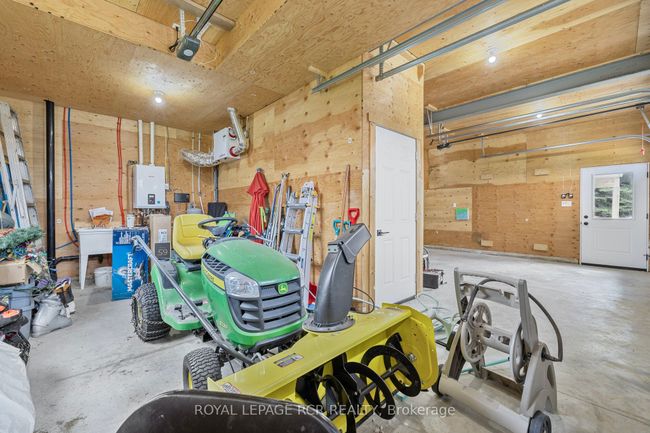 958375 7 Th Line E, House other with 4 bedrooms, 2 bathrooms and 8 parking in Mulmur ON | Image 42