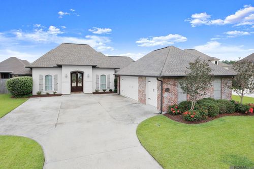 7315 Bessie Dr, Denham Springs, LA, 70706-1982 | Card Image