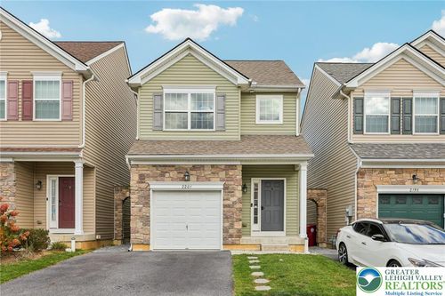 2201 Huntington Ln, Easton, PA, 18040-8500 | Card Image