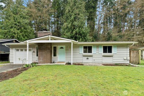 815 Ne 200th Street, Shoreline, WA, 98155 | Card Image