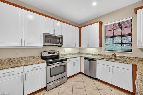 7666 Bristol Cir, NAPLES, FL, 34120-0697 | Card Image