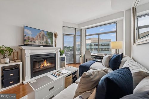 unit-1015w-3600 S Glebe Rd, ARLINGTON, VA, 22202-2389 | Card Image