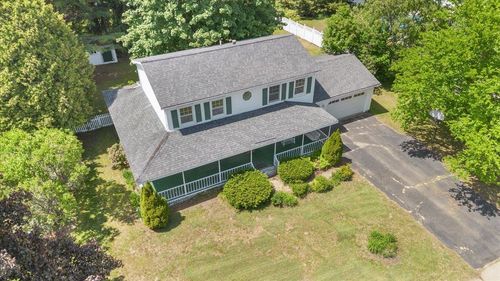 32 Countryside Dr, Essex Junction, VT, 05452-4354 | Card Image