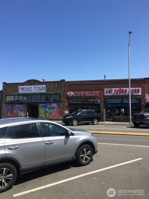 9618 16th Ave Sw, Seattle, WA, 98106-2827 | Card Image