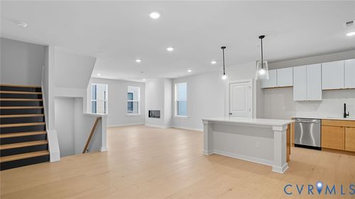 4-1a-3436-4A Carlton St, Richmond, VA, 23230-4375 | Card Image