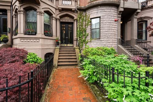 2-165 Beacon Street, Boston, MA, 02116 | Card Image