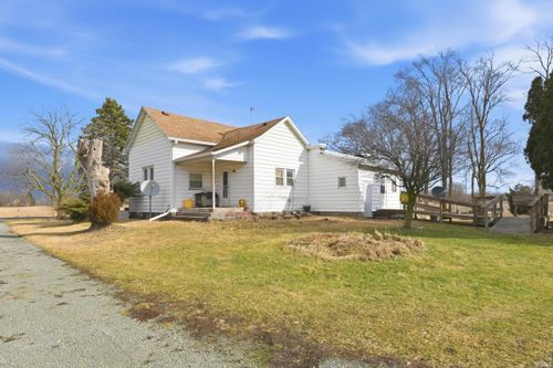 7667 E State Road 14, Akron, IN, 46910-9799 | Card Image