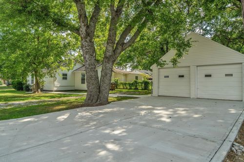 302 Maple St, Madison, TN, 37115-3929 | Card Image