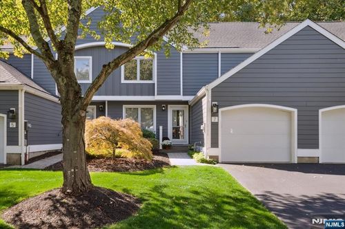 7 Sherwood Dr, Morristown, NJ, 07960-6377 | Card Image