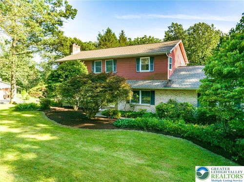 4015 Sycamore Dr, Northampton, PA, 18067-9518 | Card Image