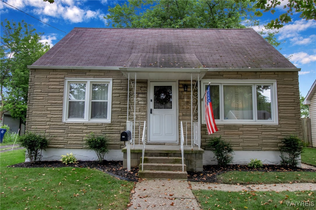 F St, Niagara Falls, NY 14303