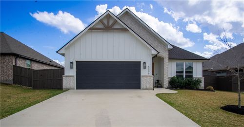 5006 Greyrock Dr, Bryan, TX, 77802-1467 | Card Image