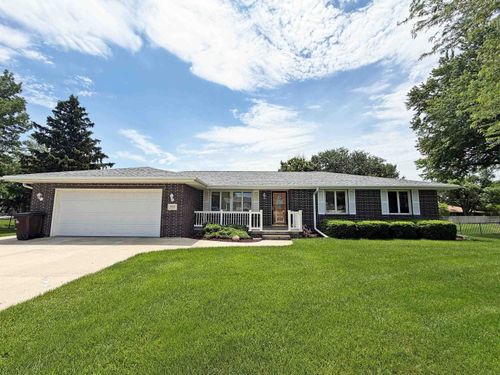 4621 Hillcrest Dr, Columbus, NE, 68601-8058 | Card Image