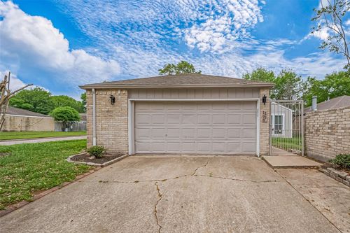 11918 N Fairhollow Ln, Houston, TX, 77043-1004 | Card Image