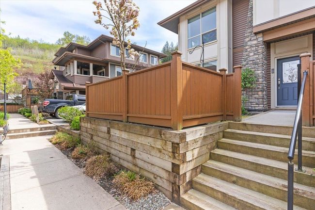 41 - 10480 248 Street, Townhouse with 5 bedrooms, 3 bathrooms and 2 parking in Maple Ridge BC | Image 1