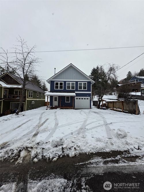 206 W Montana Ave, Roslyn, WA, 98941-5836 | Card Image