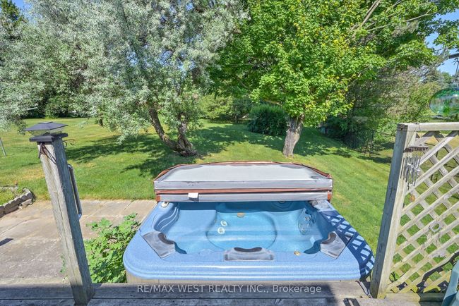 3 Henry Gate, House other with 4 bedrooms, 3 bathrooms and 9 parking in Nobleton ON | Image 9