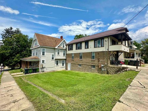 421 Ash St, Morgantown, WV, 26501-6626 | Card Image
