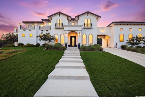 179 Horseshoe Bnd, Boerne, TX, 78006-5766 | Card Image