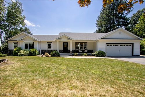 2032 Paradise Rd, Orrville, OH, 44667-9406 | Card Image