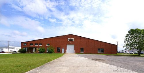1900 B St, Ada, OK, 74820-2831 | Card Image