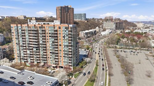 1008 Hudson Park, Edgewater, NJ, 07020-1569 | Card Image