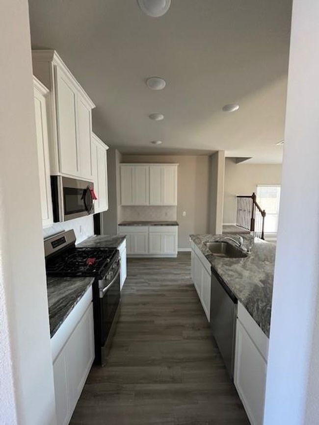 27290 Axis Deer Trl, House other with 4 bedrooms, 4 bathrooms and 2 parking in Magnolia TX | Image 7