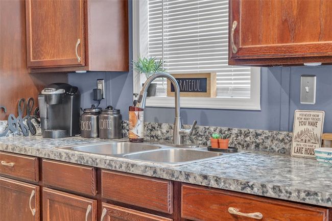 400 Canal Dr, House other with 1 bedrooms, 1 bathrooms and null parking in Pointblank TX | Image 12
