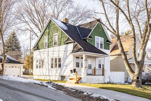 2615 N Wauwatosa Ave, Wauwatosa, WI, 53213-1136 | Card Image