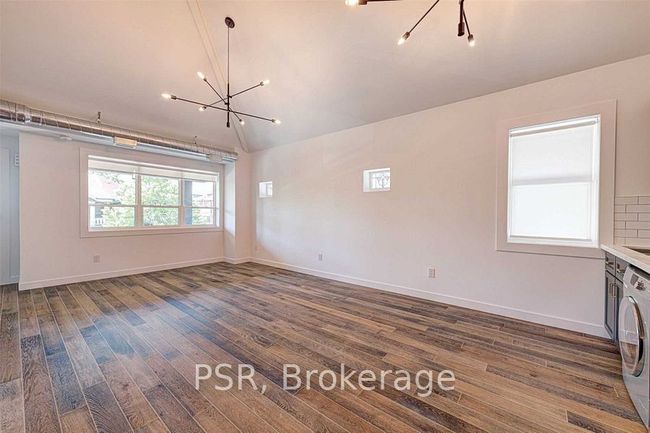UPPER - 89 Hammersmith Ave, Home with 2 bedrooms, 1 bathrooms and null parking in Toronto ON | Image 5
