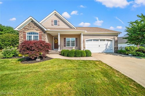 8687 Prairie Grass Ln, Mentor, OH, 44060-1576 | Card Image