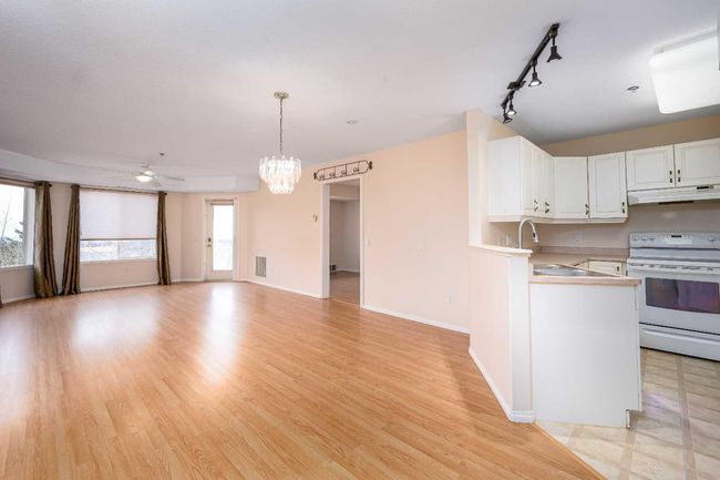2131 - 1818 Simcoe Boulevard Sw, Condo with 2 bedrooms, 2 bathrooms and 1 parking in Calgary AB | Image 5
