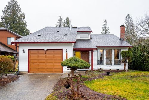15672 99b Ave, Surrey, BC, V4N2W3 | Card Image