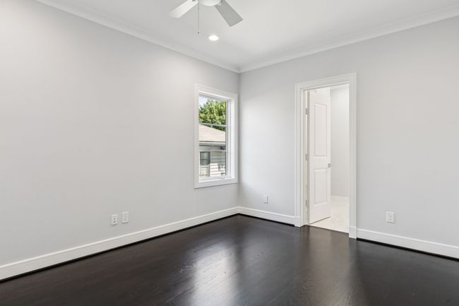 Guest bedroom all have attached baths and walk in closets | Image 28
