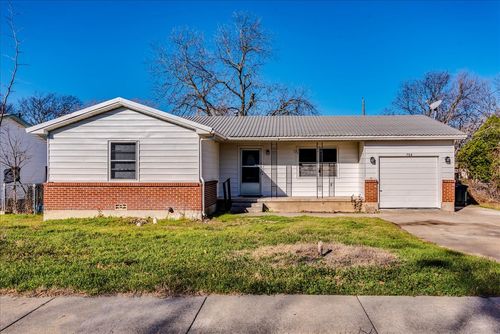 704 S 3rd St, Copperas Cove, TX, 76522-2807 | Card Image