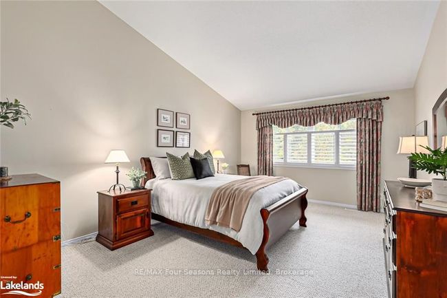 15 Westwind Dr, House attached with 4 bedrooms, 2 bathrooms and 2 parking in Collingwood ON | Image 21