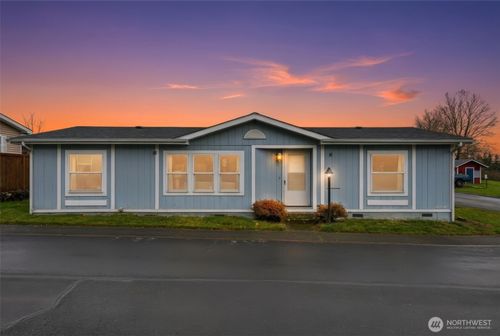 104-27479 150th Ave Se, Kent, WA, 98042-4357 | Card Image