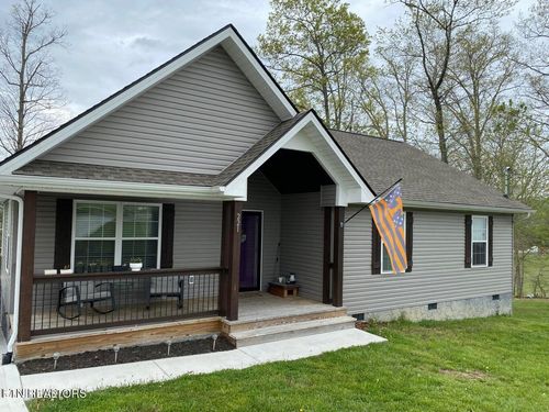 221 Kaysprings Cir, Jacksboro, TN, 37757-4029 | Card Image