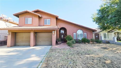 2105 16th Pl, Delano, CA, 93215-3798 | Card Image