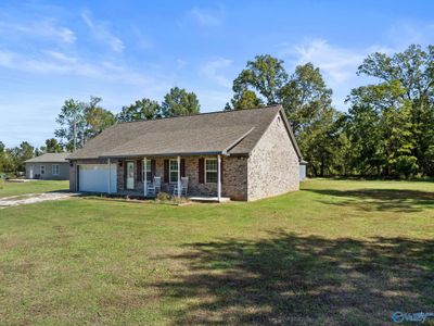 5207 County Road 222, House other with 3 bedrooms, 3 bathrooms and null parking in Hillsboro AL | Image 3