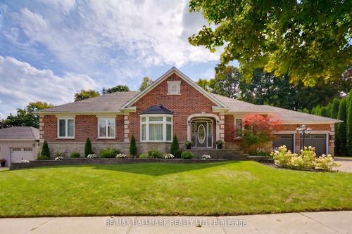 71 Willow Farm Lane, Aurora, ON, L4G6K2 | Card Image