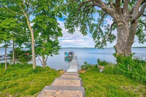 115 Lakeshore Cir, Waconia, MN, 55387-4400 | Card Image